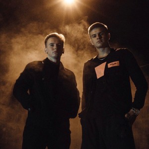 ดาวน์โหลดและฟังเพลง Чёртов миф (Explicit) พร้อมเนื้อเพลงจาก Robbi.$