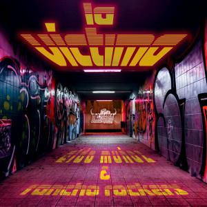 ดาวน์โหลดและฟังเพลง La Víctima (feat. Aldo Muñoz) พร้อมเนื้อเพลงจาก Rancho Rockers Oficial