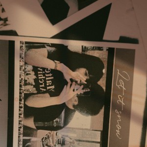 Dengarkan lagu Let it snow nyanyian NOAH dengan lirik