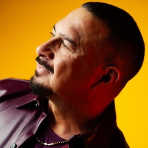 Listen to Tu vida en mi vida song with lyrics from Roberto Polisano
