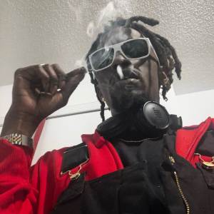 ดาวน์โหลดและฟังเพลง Races (Explicit) พร้อมเนื้อเพลงจาก MDot LoveCraft