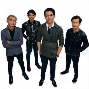 Dengarkan Cerita Cinta Sederhana lagu dari Adwa dengan lirik