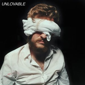 ดาวน์โหลดและฟังเพลง Unlovable พร้อมเนื้อเพลงจาก Dead Broke