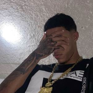 收聽DANDAN SHEIK的BOTA A CAMISA NA BOCA SOLDADO X OS MLK TEM FAL (Explicit)歌詞歌曲