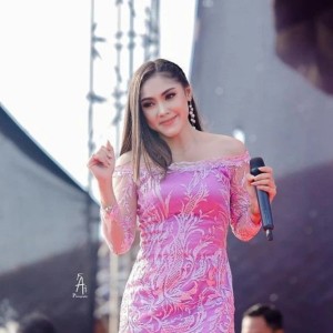 Dengarkan Cinta Rahasia lagu dari New Pallapa Official dengan lirik