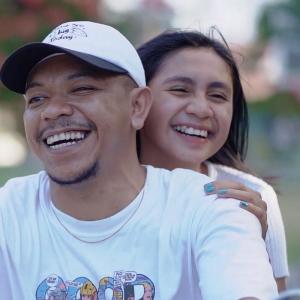 Listen to Deng Dia Boleh song with lyrics from Sutrisno Djadho
