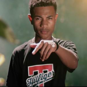 Listen to Ade Kompleks song with lyrics from Akseldo Leezy
