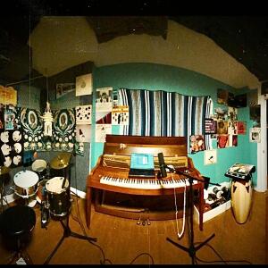 default playlist img