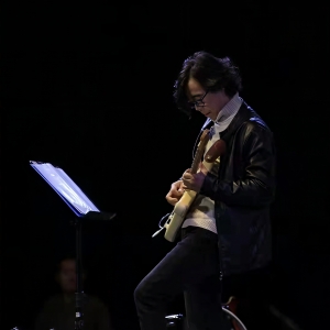 收听邓正亮的野草 (完整版)歌词歌曲