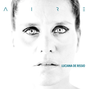 收聽Luciana De Rissio的True Colors歌詞歌曲