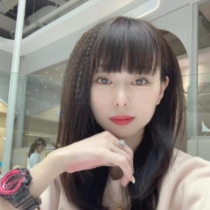 Listen to 等待 (完整版) song with lyrics from 方可儿