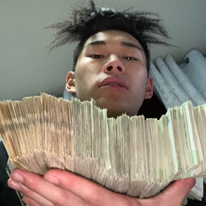 收听Potty Monkey的55000000歌词歌曲
