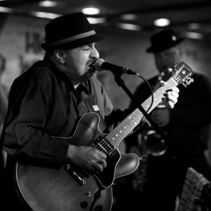 ดาวน์โหลดและฟังเพลง A Good Ole Blues Song พร้อมเนื้อเพลงจาก John Scooch Cugno