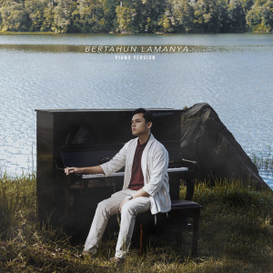 Listen to Bertahun Lamanya (Piano Version) song with lyrics from Rama Davis