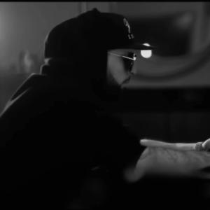 DJ Davo的專輯Siretsi Kez (feat. Rafo Khachatryan)