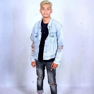 Dengarkan ANAKKU lagu dari Frizz dengan lirik