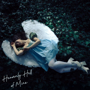 Robinson的專輯Heavenly Hell of Mine (Explicit)