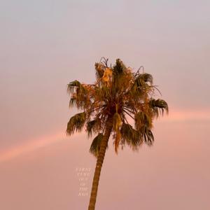 收聽J.V.的FIRST TIME OUT OF THE RAIN歌詞歌曲