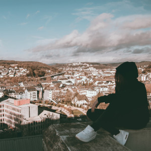 收聽Ket的Was geschieht歌詞歌曲