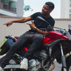 收聽Felpz的Frutas Vermelhas歌詞歌曲