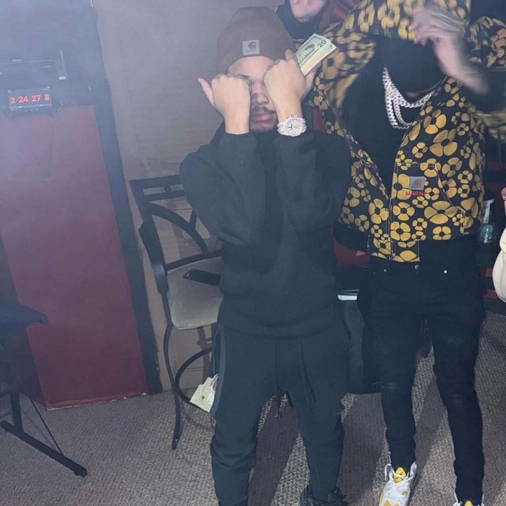 Lyft BloodHound Q50 Bloodhound Lil Jeff (feat. BloodHound Lil Jeff & BloodHound Q50) (Explicit)