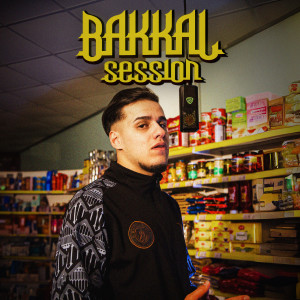 Dengarkan lagu ENGEL nyanyian Efo dengan lirik