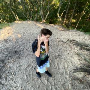 收聽Percy的****FakeLove (Explicit)歌詞歌曲