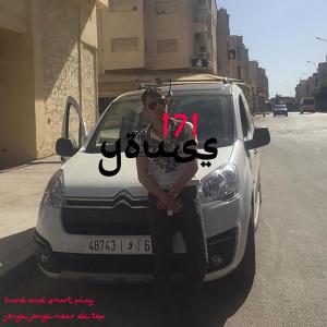 Listen to Straatjongens song with lyrics from Youss