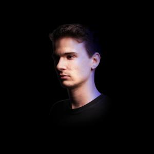 ดาวน์โหลดและฟังเพลง BLOCKZ (BERRIX REMIX) พร้อมเนื้อเพลงจาก Subfiltronik