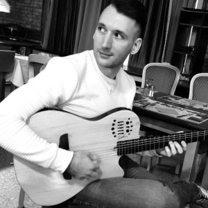 default playlist img