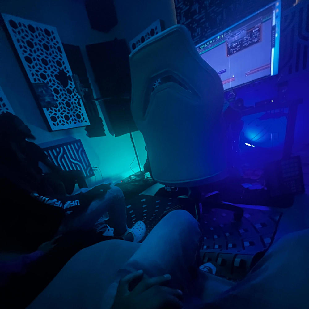 2243 (feat. 392 Quay) (Explicit)