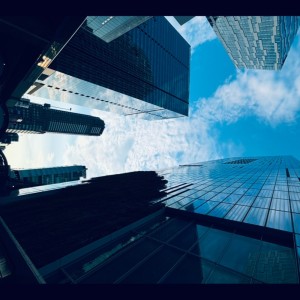 Listen to 東京 (feat. Mocke) song with lyrics from Shalon