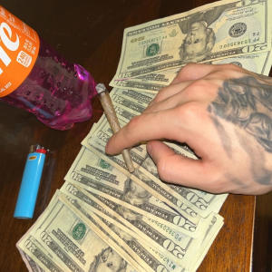 收聽Athrow5的Punch Ticket (feat. Jdot Bacardi) (Explicit)歌詞歌曲
