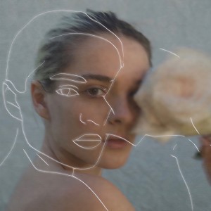 收聽Charlotte Lawrence的Slow Motion (Johan Lenox Version)歌詞歌曲