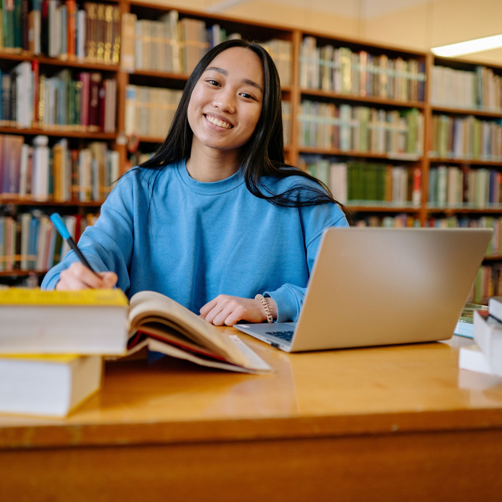 Knowledge Blossoms in Time