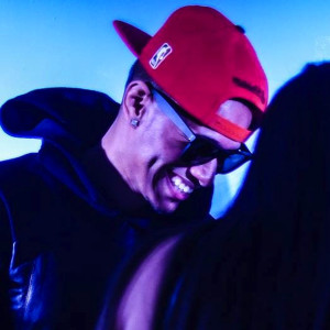 Dengarkan lagu Options nyanyian H. Base Og dengan lirik