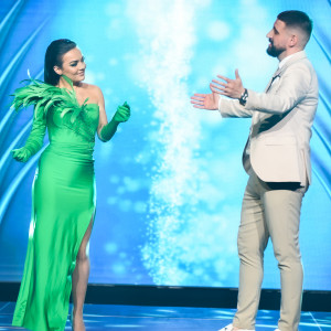 Listen to E hajde qikë moj qikë (Potpuri) song with lyrics from Taulant Bajraliu