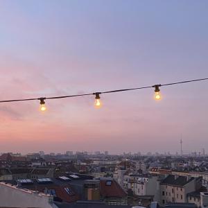 ดาวน์โหลดและฟังเพลง sorgen weit weg พร้อมเนื้อเพลงจาก Elver