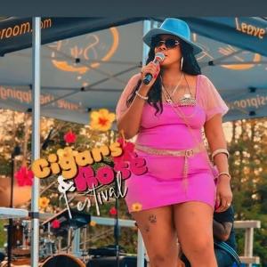 收聽Lola Love的Candy girl歌詞歌曲