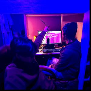 收聽Mystic Hook的Hitting me up! (Explicit)歌詞歌曲