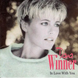 ดาวน์โหลดและฟังเพลง There's a Kind of Hush พร้อมเนื้อเพลงจาก Dana Winner