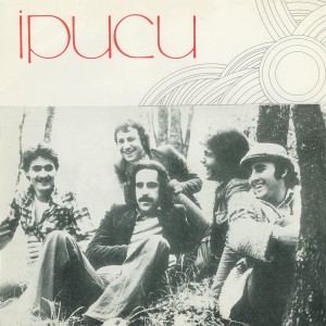 收聽İpucu的Heyecanlı歌詞歌曲