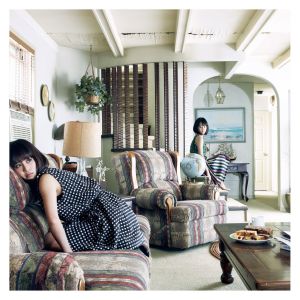 ดาวน์โหลดและฟังเพลง Sunday Drive พร้อมเนื้อเพลงจาก 前田敦子