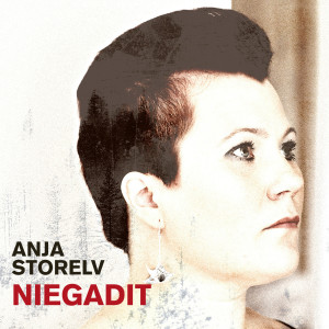ดาวน์โหลดและฟังเพลง Giehtta gavdná gieda พร้อมเนื้อเพลงจาก Anja Storelv