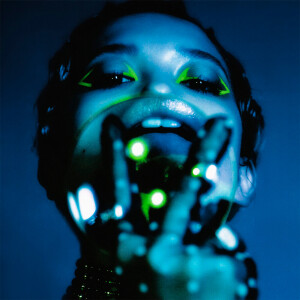 Dengarkan Zhiva lagu dari Dequine dengan lirik