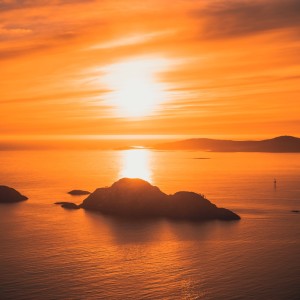 Dengarkan lagu DNA Repair nyanyian Ghondas dengan lirik