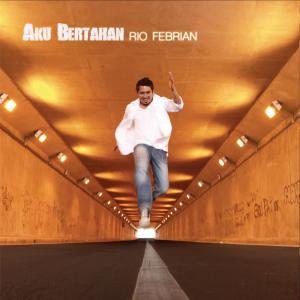 Rio Febrian的專輯Aku Bertahan