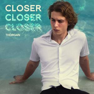 ดาวน์โหลดและฟังเพลง Closer พร้อมเนื้อเพลงจาก Thorgan
