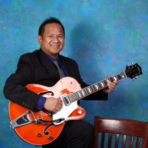 Dengarkan lagu Careless Whisper nyanyian Roberto dengan lirik