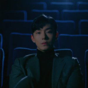 Dengarkan Blurred (feat. Yang Da Il) lagu dari 백지웅 dengan lirik
